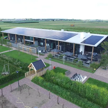 Fruitpark & Hotel 4*