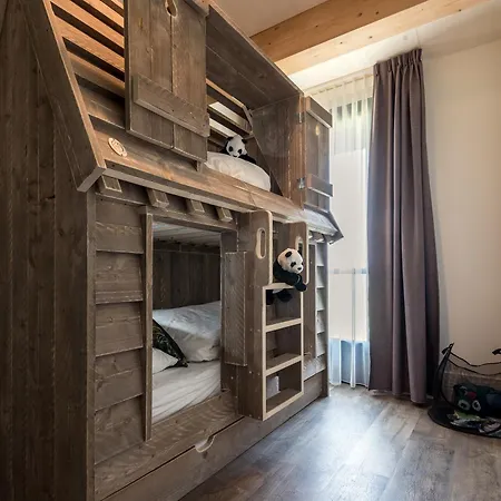 Fruitpark & ホテル 4*