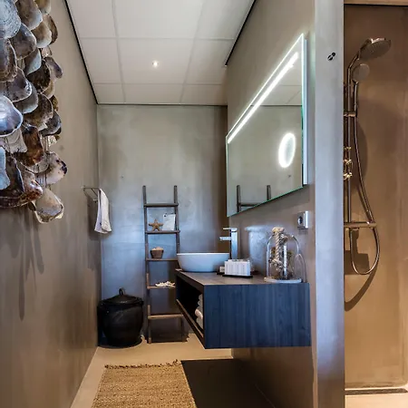 Fruitpark & ホテル 4*