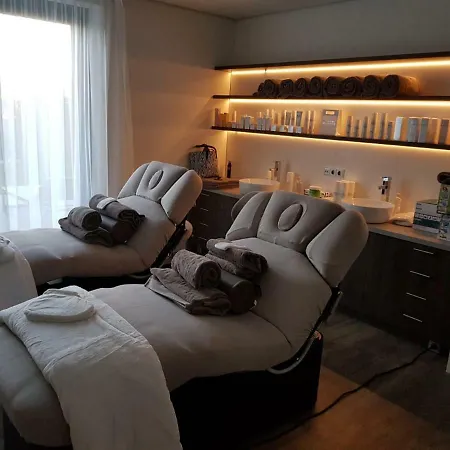 Hotel Fruitpark & 4*