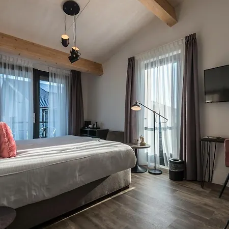 Fruitpark & ホテル Ochten