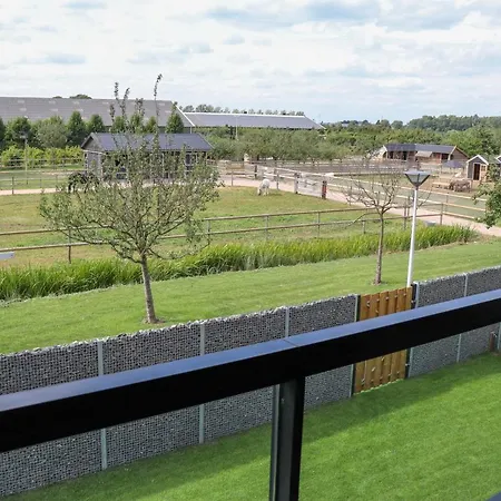 Fruitpark & Hotel 4*