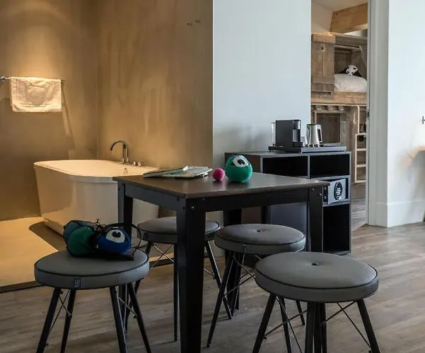 Hotel Fruitpark & 4*