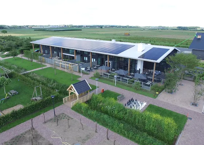 Fruitpark & Hotel 4*