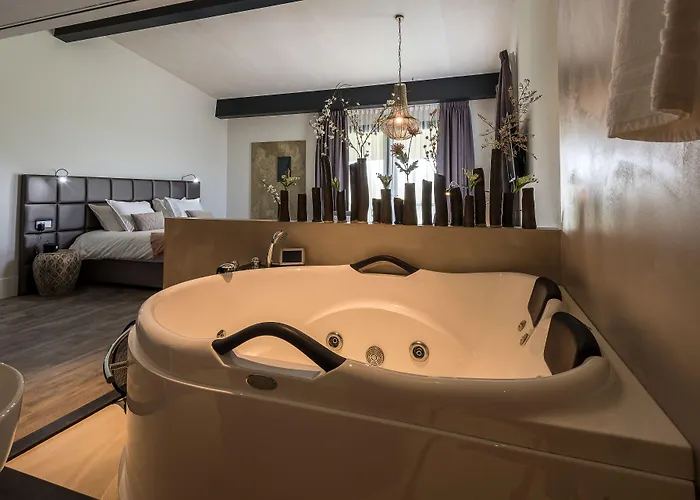 Fruitpark & Hotell 4*