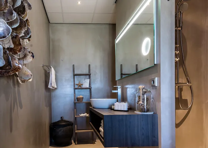 Fruitpark & Hotel 4*