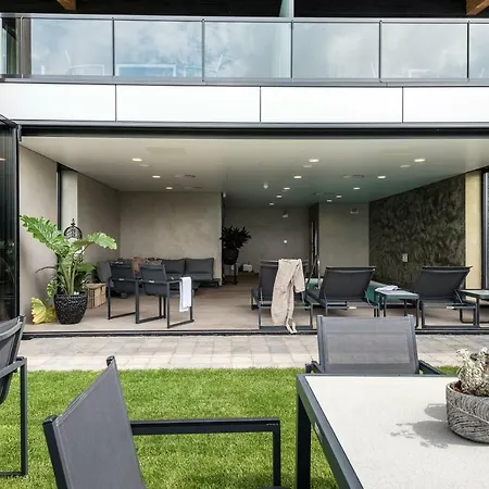 ホテル Fruitpark & 4*