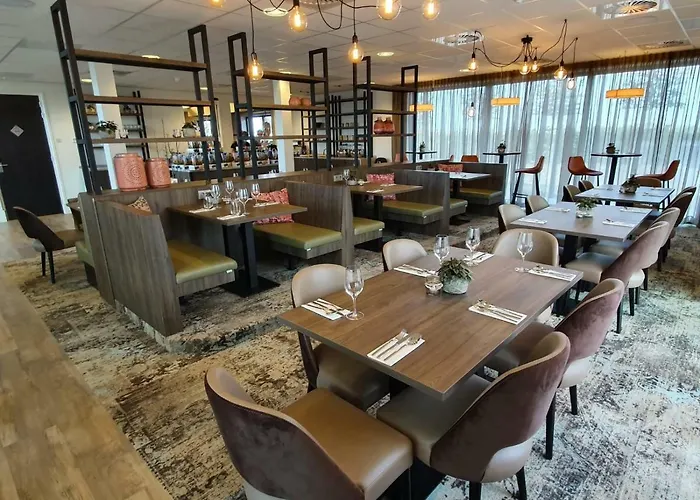 מלון Fruitpark & Ochten